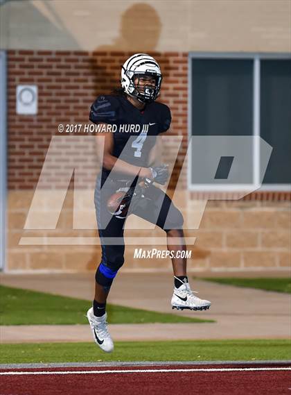 Thumbnail 3 in Whitesboro vs. Grandview (UIL 3A Division 1 Region 2 Regional Semifinal) photogallery.