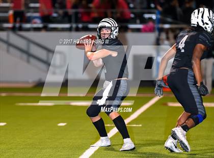 Thumbnail 3 in Whitesboro vs. Grandview (UIL 3A Division 1 Region 2 Regional Semifinal) photogallery.