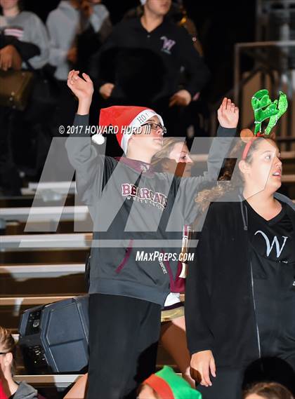 Thumbnail 2 in Whitesboro vs. Grandview (UIL 3A Division 1 Region 2 Regional Semifinal) photogallery.