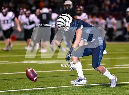 Thumbnail 2 in Whitesboro vs. Grandview (UIL 3A Division 1 Region 2 Regional Semifinal) photogallery.