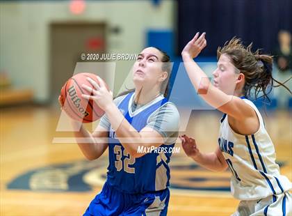 Thumbnail 3 in Hamilton Southeastern @ Indianapolis Bishop Chatard photogallery.