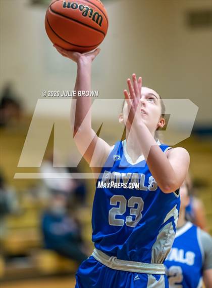 Thumbnail 2 in Hamilton Southeastern @ Indianapolis Bishop Chatard photogallery.