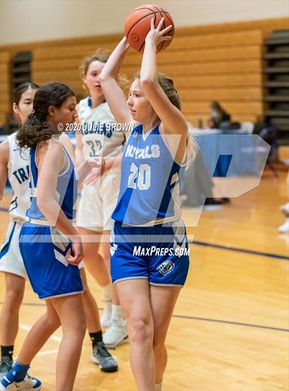 Thumbnail 3 in Hamilton Southeastern @ Indianapolis Bishop Chatard photogallery.