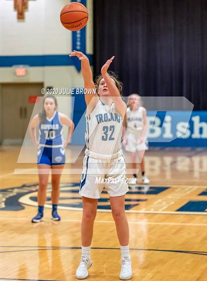Thumbnail 1 in Hamilton Southeastern @ Indianapolis Bishop Chatard photogallery.