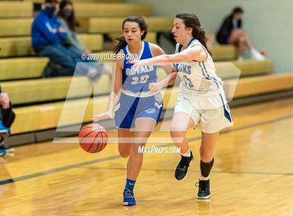 Thumbnail 1 in Hamilton Southeastern @ Indianapolis Bishop Chatard photogallery.