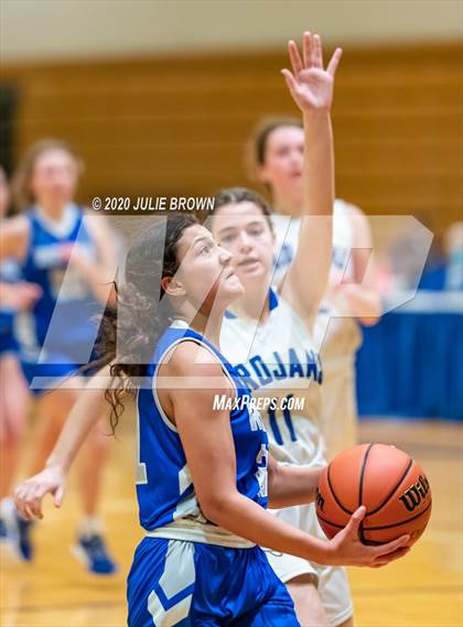 Thumbnail 2 in Hamilton Southeastern @ Indianapolis Bishop Chatard photogallery.