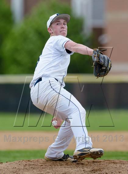 Thumbnail 3 in Stevenson v. Glenbrook South (IHSA Class 4A Sectional Semifinal) photogallery.