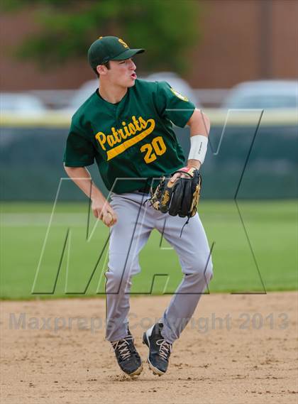 Thumbnail 2 in Stevenson v. Glenbrook South (IHSA Class 4A Sectional Semifinal) photogallery.