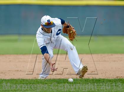 Thumbnail 2 in Stevenson v. Glenbrook South (IHSA Class 4A Sectional Semifinal) photogallery.