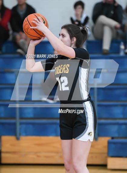 Thumbnail 3 in Gilbert vs. Rancho Christian (Nike Tournament of Champions) photogallery.