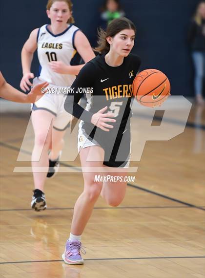 Thumbnail 3 in Gilbert vs. Rancho Christian (Nike Tournament of Champions) photogallery.