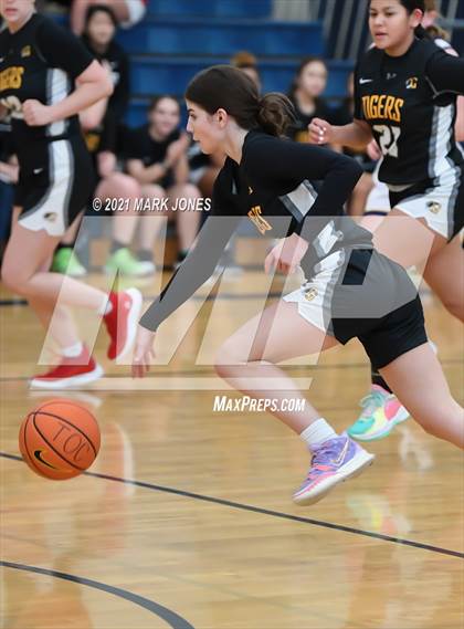 Thumbnail 2 in Gilbert vs. Rancho Christian (Nike Tournament of Champions) photogallery.
