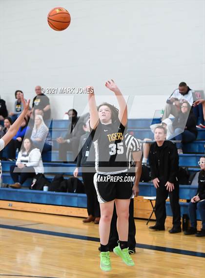 Thumbnail 1 in Gilbert vs. Rancho Christian (Nike Tournament of Champions) photogallery.