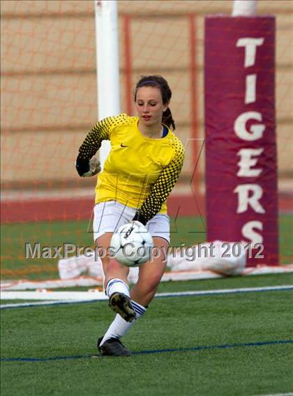 Thumbnail 2 in Oak Ridge vs Bellaire (I-10 Shootout) photogallery.