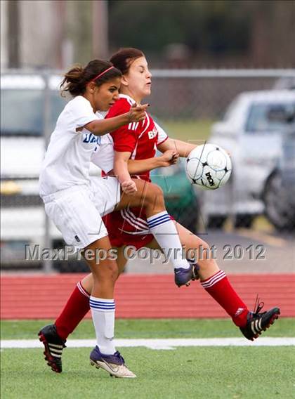 Thumbnail 3 in Oak Ridge vs Bellaire (I-10 Shootout) photogallery.