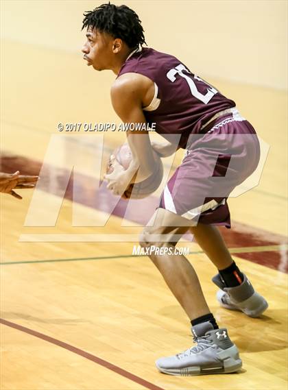 Thumbnail 3 in Red Oak vs. Kimball (DISD Coca Cola Invitational) photogallery.
