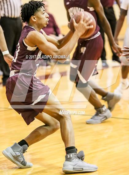Thumbnail 1 in Red Oak vs. Kimball (DISD Coca Cola Invitational) photogallery.