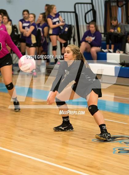 Thumbnail 2 in South Terrebonne vs St. Mary's Dominican (Penguin Volleyball Classic) photogallery.