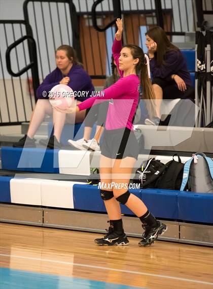Thumbnail 1 in South Terrebonne vs St. Mary's Dominican (Penguin Volleyball Classic) photogallery.