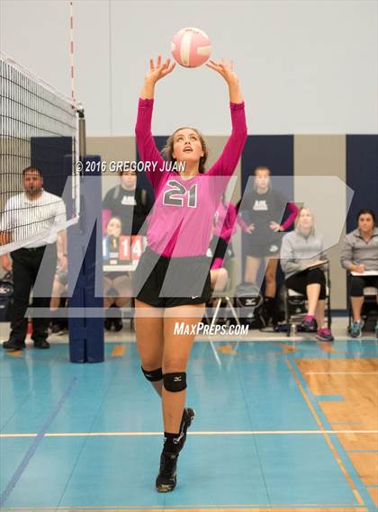 Thumbnail 2 in South Terrebonne vs St. Mary's Dominican (Penguin Volleyball Classic) photogallery.