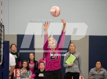 Thumbnail 3 in South Terrebonne vs St. Mary's Dominican (Penguin Volleyball Classic) photogallery.