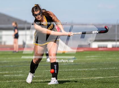 Thumbnail 2 in Arapahoe vs Cheyenne Mountain photogallery.