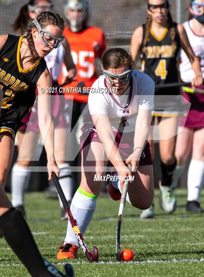 Thumbnail 2 in Arapahoe vs Cheyenne Mountain photogallery.