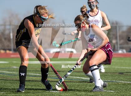 Thumbnail 2 in Arapahoe vs Cheyenne Mountain photogallery.