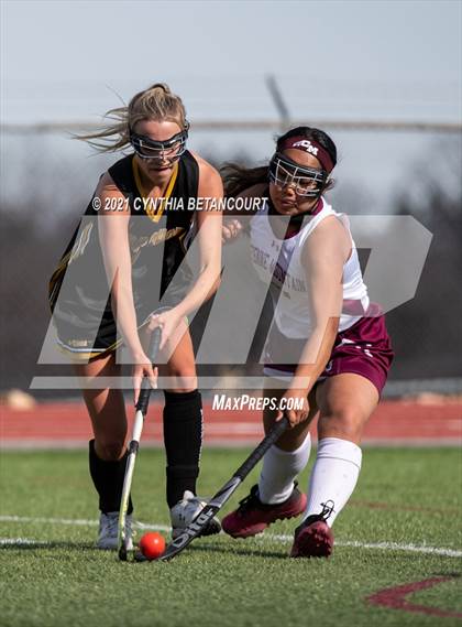 Thumbnail 2 in Arapahoe vs Cheyenne Mountain photogallery.