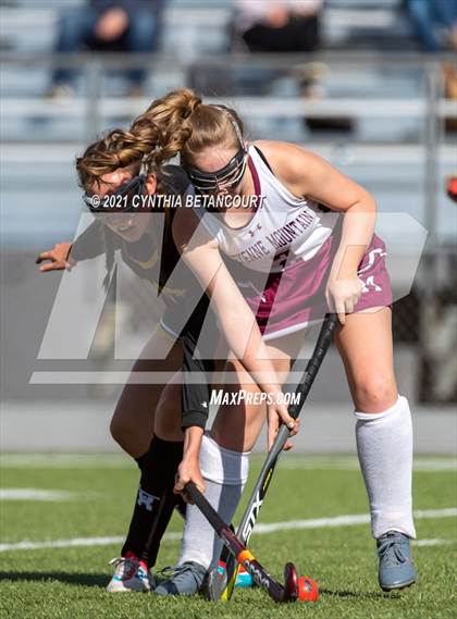 Thumbnail 3 in Arapahoe vs Cheyenne Mountain photogallery.