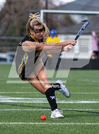 Thumbnail 3 in Arapahoe vs Cheyenne Mountain photogallery.