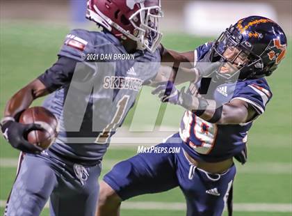 Thumbnail 1 in Mesquite vs. Sachse (UIL 6A Bi-District Playoff) photogallery.