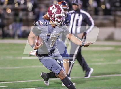 Thumbnail 1 in Mesquite vs. Sachse (UIL 6A Bi-District Playoff) photogallery.