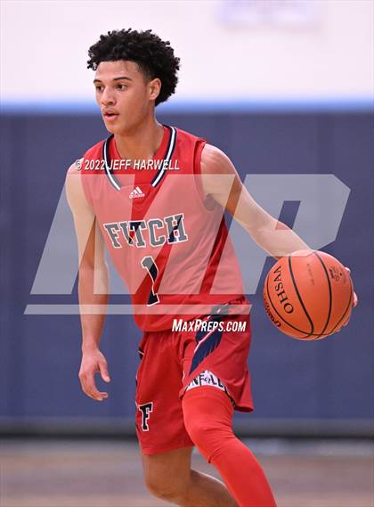 Thumbnail 2 in Austintown-Fitch @ Louisville photogallery.