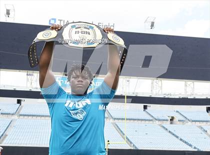 Thumbnail 2 in Oakleaf High (Jaguars Prep 11-On Lineman Challenge Award) photogallery.