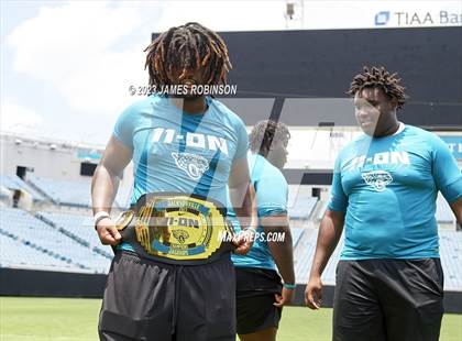 Thumbnail 3 in Oakleaf High (Jaguars Prep 11-On Lineman Challenge Award) photogallery.