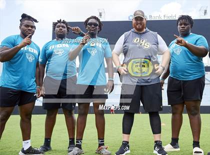 Thumbnail 2 in Oakleaf High (Jaguars Prep 11-On Lineman Challenge Award) photogallery.