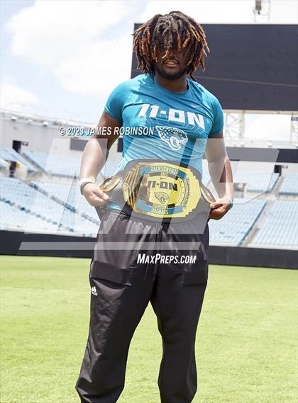 Thumbnail 2 in Oakleaf High (Jaguars Prep 11-On Lineman Challenge Award) photogallery.