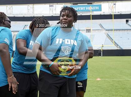Thumbnail 1 in Oakleaf High (Jaguars Prep 11-On Lineman Challenge Award) photogallery.