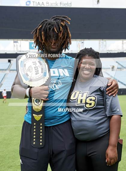 Thumbnail 3 in Oakleaf High (Jaguars Prep 11-On Lineman Challenge Award) photogallery.