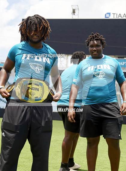 Thumbnail 1 in Oakleaf High (Jaguars Prep 11-On Lineman Challenge Award) photogallery.