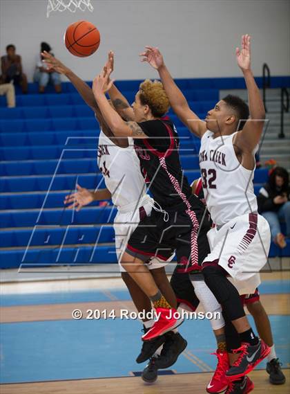 Thumbnail 2 in Clear Creek vs. Westfield (McDonald's Texas Invitational) photogallery.