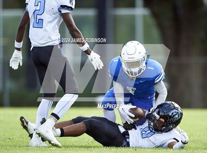 Thumbnail 2 in Ribault @ Stanton (Spring Game) photogallery.
