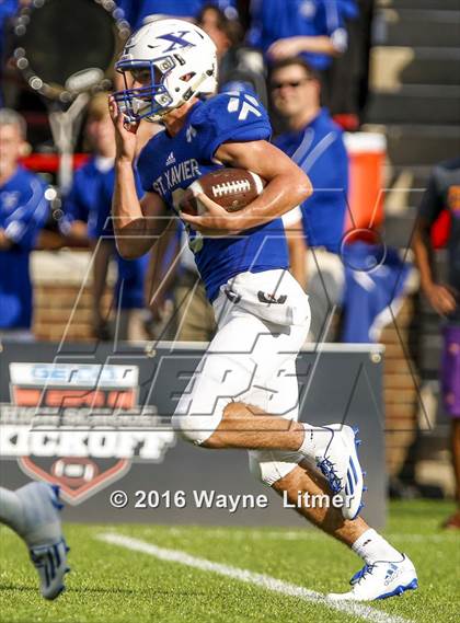 Thumbnail 1 in St. John Bosco vs St. X (Crosstown Showdown) photogallery.
