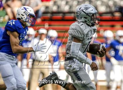 Thumbnail 2 in St. John Bosco vs St. X (Crosstown Showdown) photogallery.