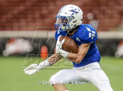 Thumbnail 2 in St. John Bosco vs St. X (Crosstown Showdown) photogallery.