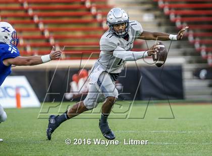 Thumbnail 3 in St. John Bosco vs St. X (Crosstown Showdown) photogallery.