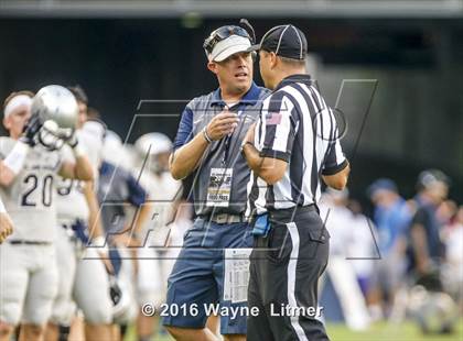 Thumbnail 2 in St. John Bosco vs St. X (Crosstown Showdown) photogallery.