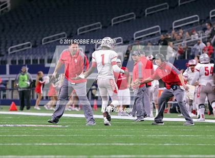 Thumbnail 2 in Iraan vs. Bremond (UIL 2A Division 2 Final)  photogallery.
