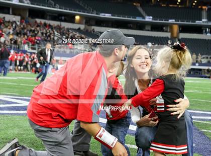 Thumbnail 1 in Iraan vs. Bremond (UIL 2A Division 2 Final)  photogallery.